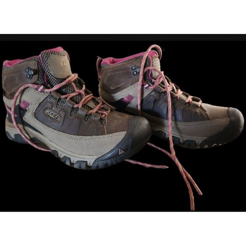 "Keen" Woman's Size 7 1/2 Work Shoes